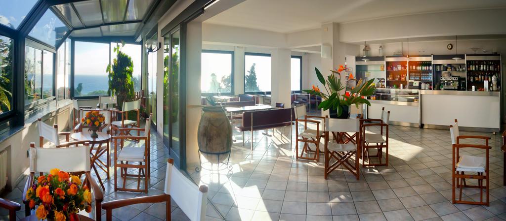 Residence Sant'Anna Пиетра Лигуре Екстериор снимка