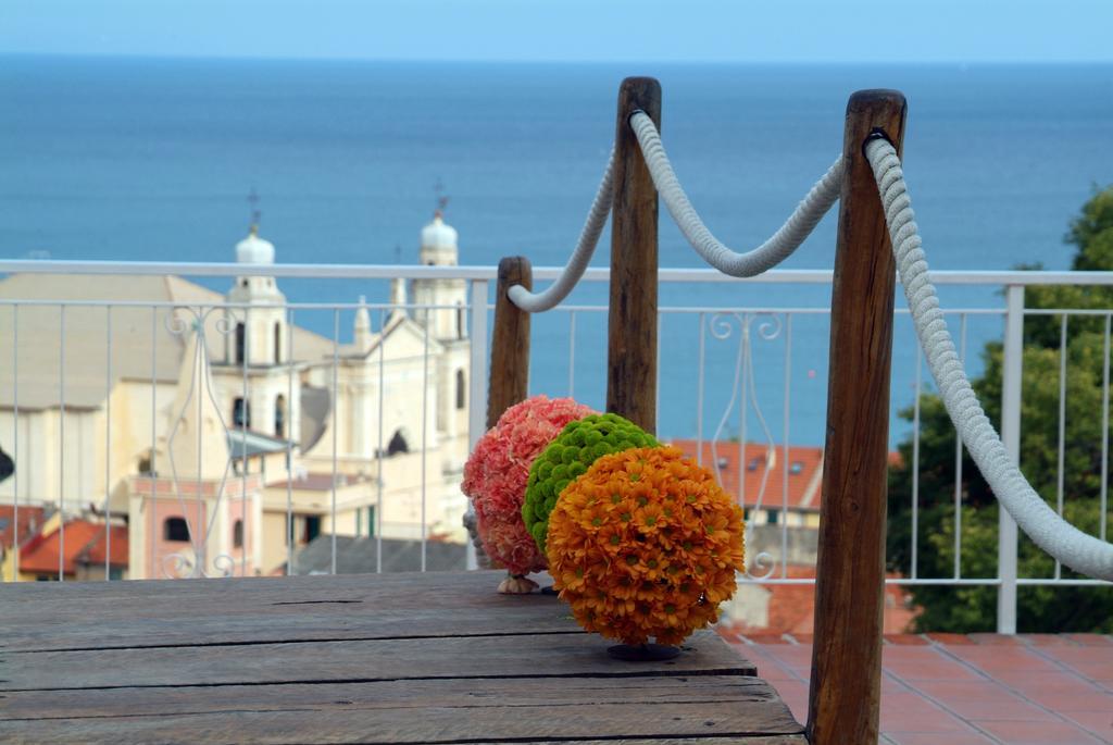 Residence Sant'Anna Пиетра Лигуре Екстериор снимка