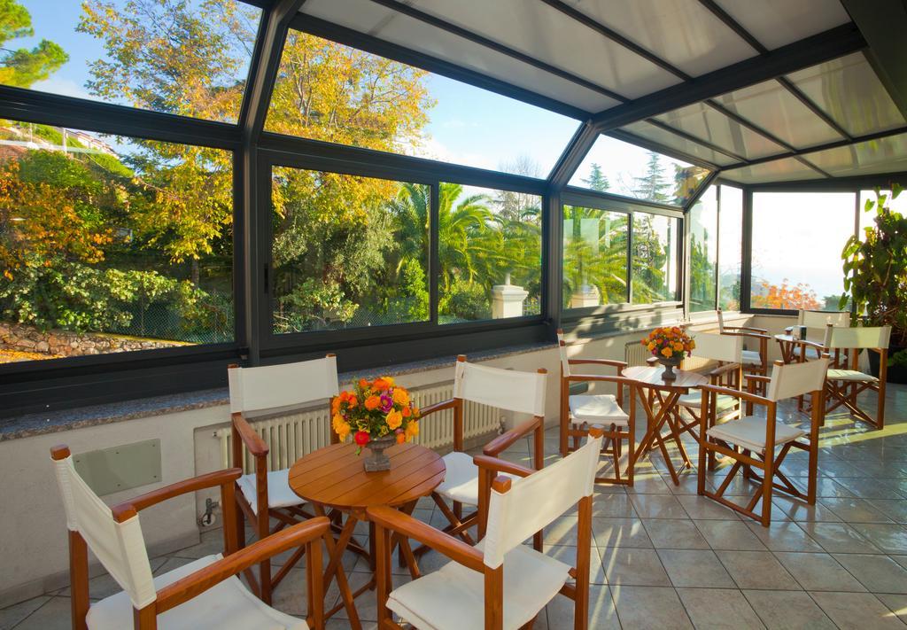 Residence Sant'Anna Пиетра Лигуре Екстериор снимка