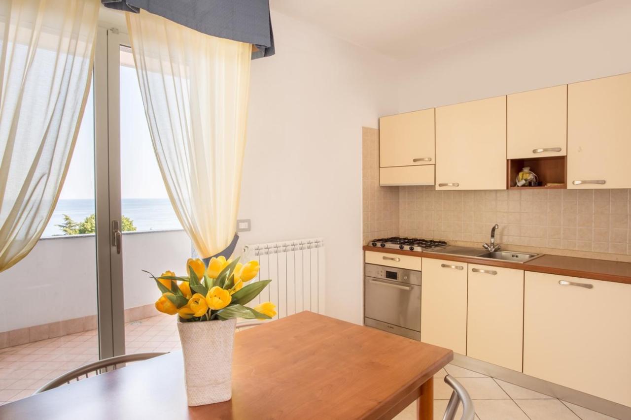 Residence Sant'Anna Пиетра Лигуре Екстериор снимка