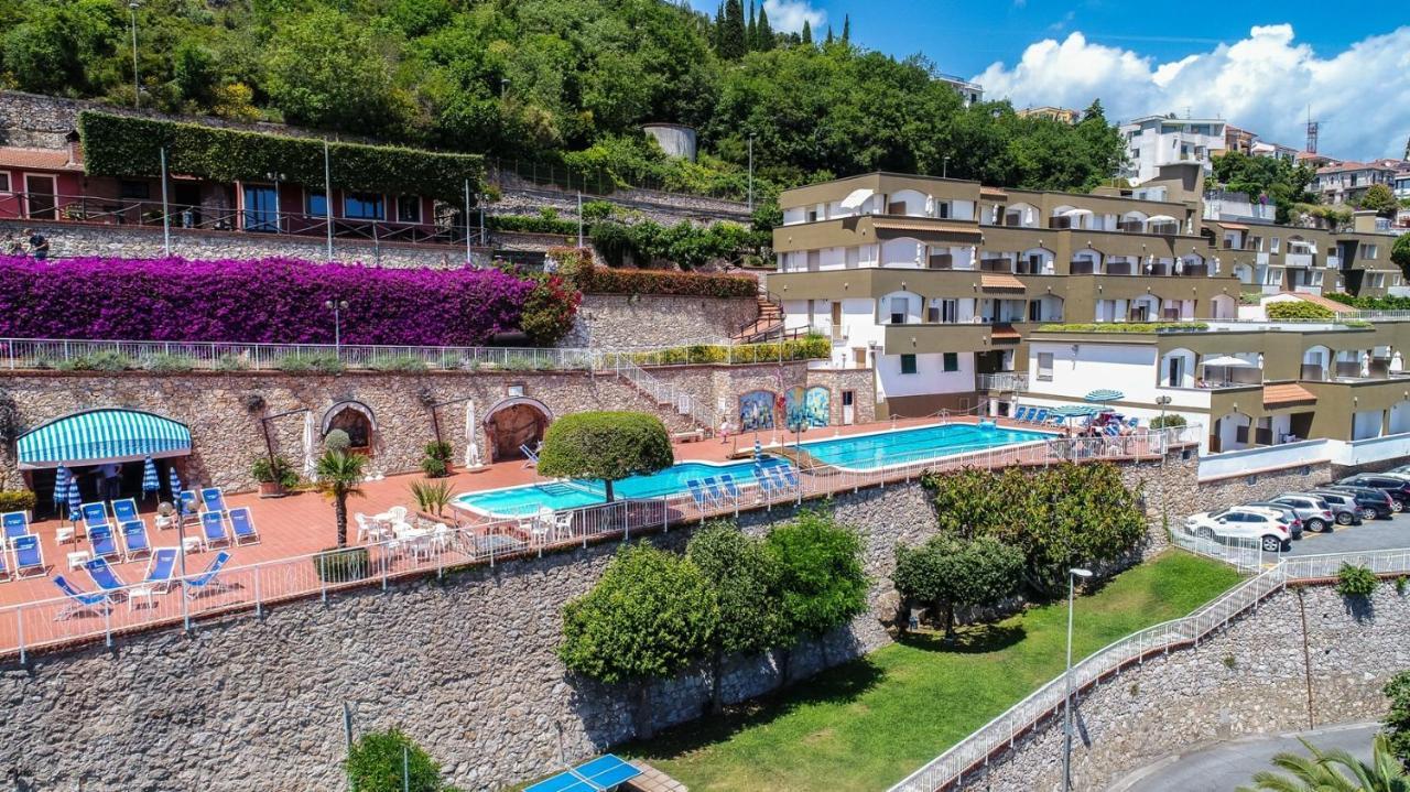 Residence Sant'Anna Пиетра Лигуре Екстериор снимка
